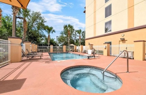 Orlando Apartment | King Suite Near Regal Marine Industries ORL
