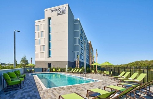 Orlando Apartment | King Suite Near See You Eyecare ORL