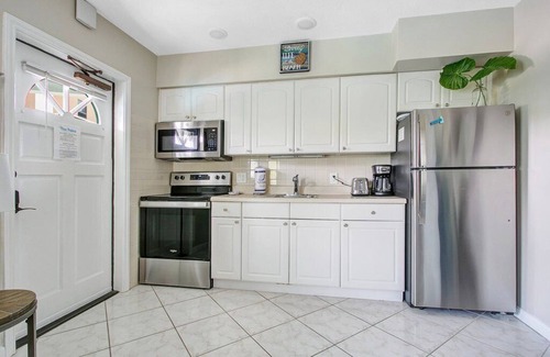 Clearwater Condo | King Suite with bath