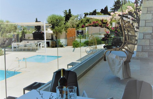 Rethymno Villa | King Suite with outdoor jacuzzi
