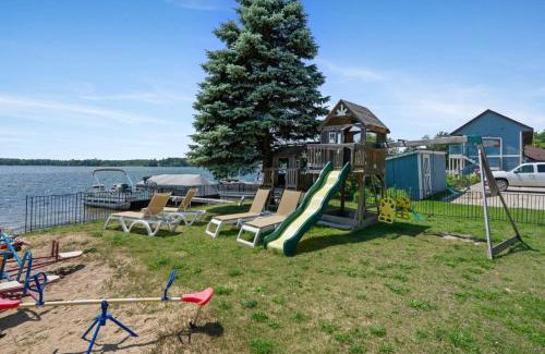 Mayfield Apartment | King Suite with Scenic Views at Fife Lake Lodge