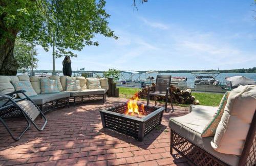 Mayfield Apartment | King Suite with Scenic Views at Fife Lake Lodge