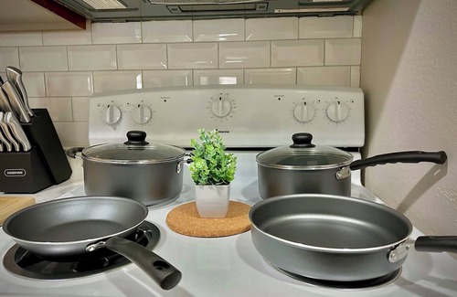 Sherman Apartment | KINGbed,pool,great location, perfect for workers