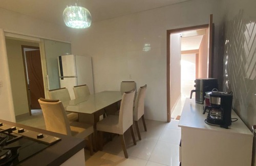Brasilia House | Kingdom Of Eagles Bedroom , Private Room in a house, 5 Min from Londrina Airport