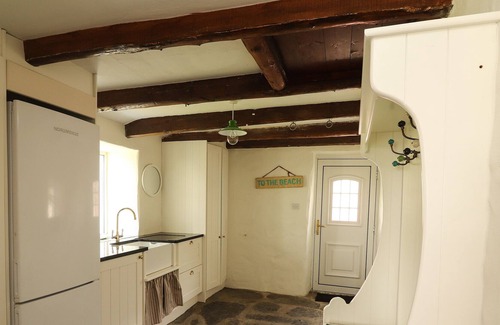 Ballinskelligs Cottage | KINGDOM OF THE HARE, family friendly in Ballinskelligs, County Kerry