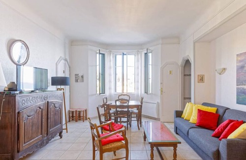 Guethary Apartment | [Kingfisher Isles] Ocean front ~ TV ~ WIFI ~ 2 bedrooms