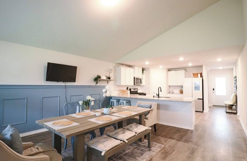 Medina Valley House | Kinglsey Oasis – The Perfect Family Getaway w/Resort Amenities, Pet Friendly!