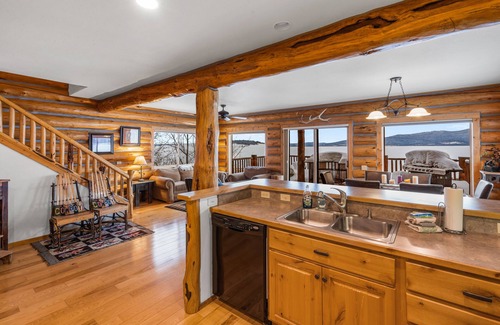 West Yellowstone House | Kings Cabin