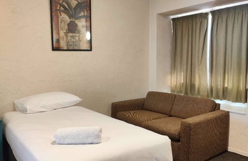 Hamilton North Hotel | Kings Court Motor Lodge