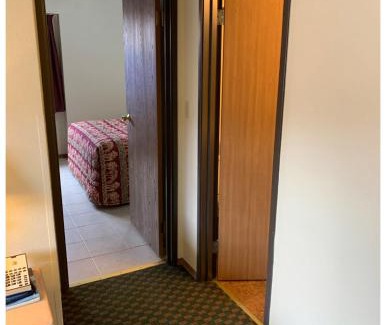 Cody Hotel | Kings Inn Cody