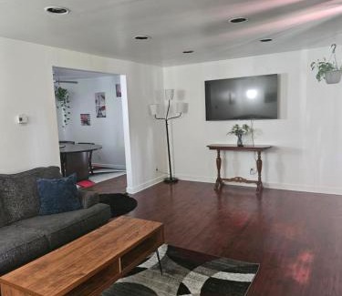 Otterbien Home House | Kings Island Fireworks! - 3 Bedroom Ranch