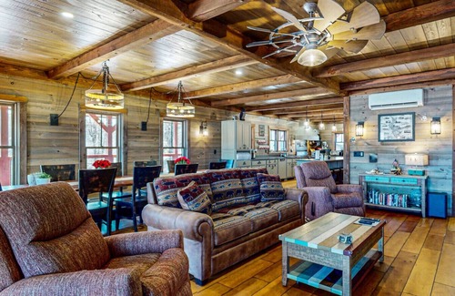 Greenville Cabin | Kings Landing at Moosehead Lake