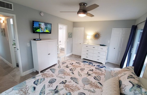 Sun City Center Condo | Kings Point 55+ Golf Resort Living at its BEST! Sun City Center w/24 Hr Security