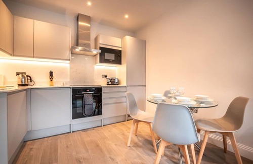 Staines Apartment | Kingsbridge House Apartment Thirty five