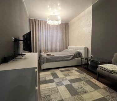 Brasa Apartment | Kingsize bed SELF CHECK IN & Smart tv and FREE Parking