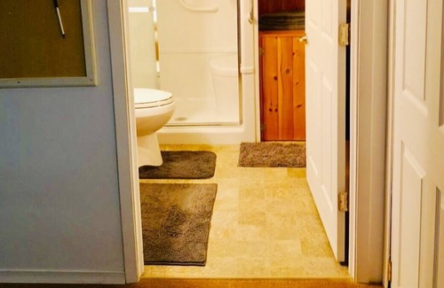 Bayridge West House | Kingston ON -One Bedroom plus large loft Separate Entrance Apt-3 beds (1 q+ 2 s)