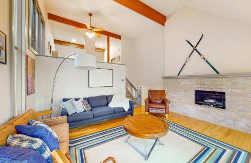 West Hartford Apartment | Kingswood 2C Condominium