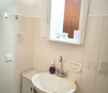 Koinira Apartment | Kinira Seaside House