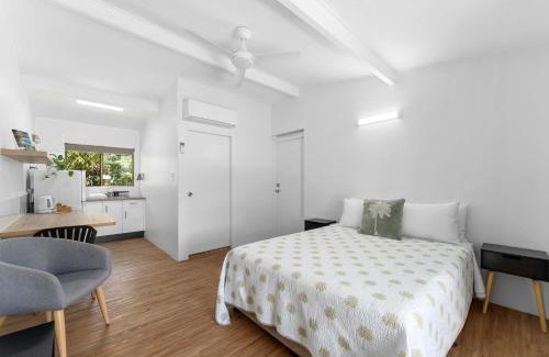 Kinka Beach Apartment | Kinka Palms Motel