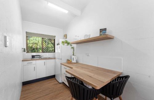 Kinka Beach Apartment | Kinka Palms Motel