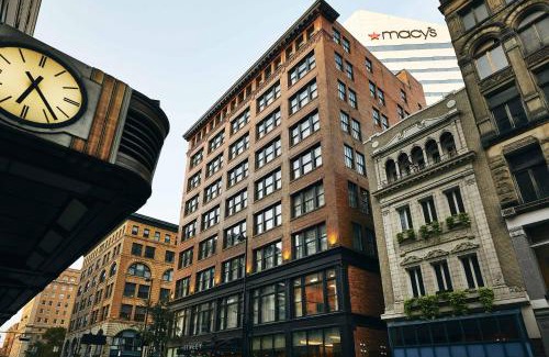 Downtown Cincinnati Hotel | Kinley Cincinnati Downtown, a Tribute Portfolio Hotel