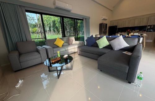 Pong Ta Long House | KinLom ChomKhao Pool Villa KhaoYai กินลมชมเขา พลูวิลล่า เขาใหญ่