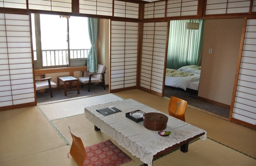 Toba House | Kinpokan