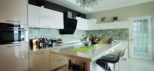 Taman Istana Apartment | Kinta Riverfront Penthouse