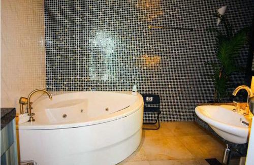 Taman Istana Apartment | Kinta Riverfront Penthouse
