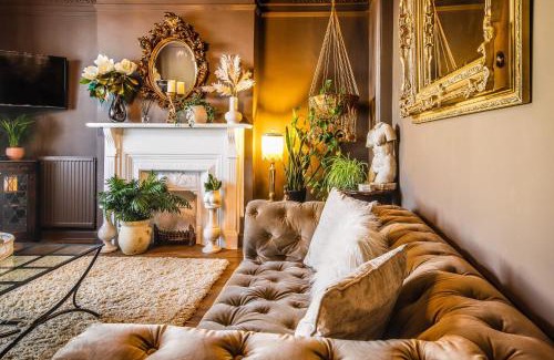 Seafront Apartment | KIRA Beach Apartment, Hove Beach