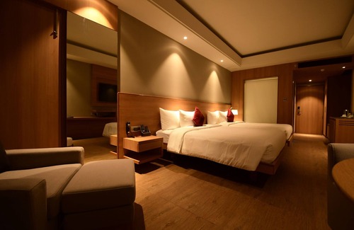 Sualkuchi Hotel | Kiranshree Grand