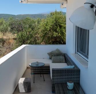 Messini Apartment | Kirke's Nest Apartments