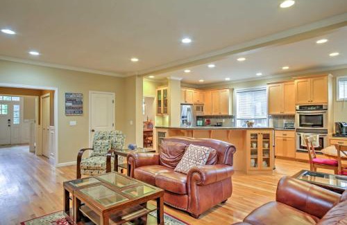 Kirkland House | Kirkland Home with Backyard 2 Mi to Lake Washington