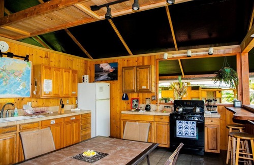 Kapoho House | Kirpal Meditation and Ecological Center