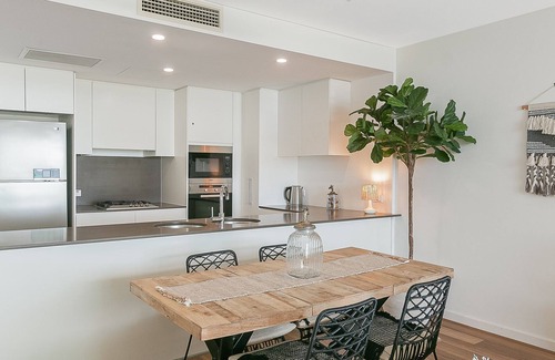 Coolangatta Apartment | Kirra Surf 508 - Enjoy Kirra beachfront luxury - Linen Provided - Min. 3 night stays!