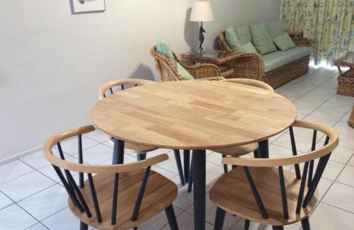 Wongaling Beach Apartment | Kirrama 4