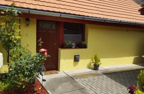 Balatonfured Apartment | Kis Apartmanház