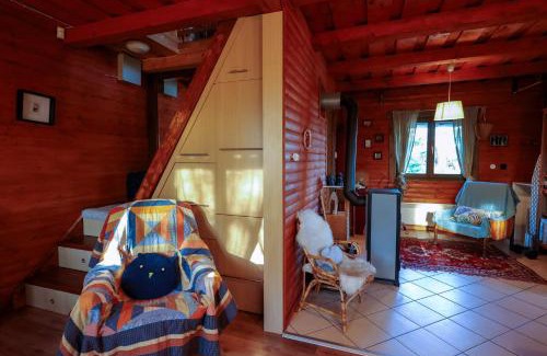 Gardony House | Kisház