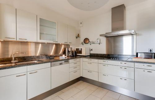 Annecy Apartment | Kiss Cool - 2 bedroom apartment with terrace and garage