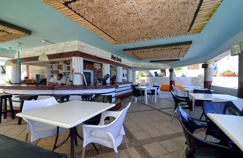 Cabarete Apartment | Kite-in, Kite-out studio with beachfront pool, bar, restaurant, lawn and school