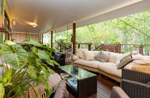 Agnes Water House | Kitesurf 1770 Beach House Stay and Investment Opportunity