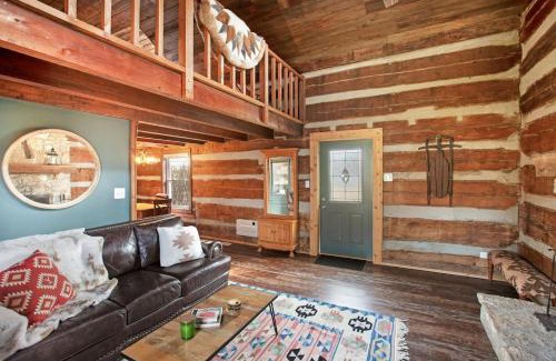 Indianapolis House | Kit’s Cabin Log Cabin Retreat in Indianapolis