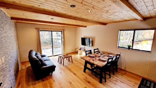 Hokujo Ski Chalet | Kitsune Cottages