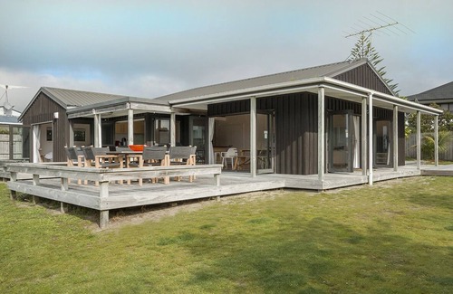 Omaha House | Kitty's Gem, North end with views!
