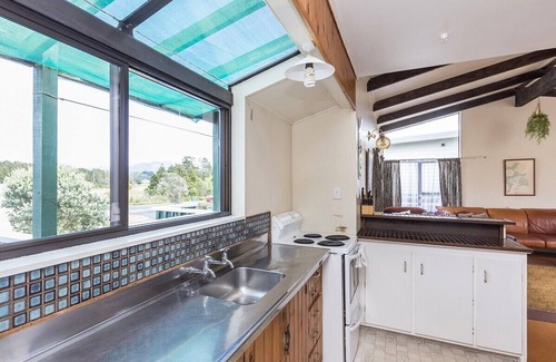 Omaha Cottage | Kiwi Bach at Omaha - Omaha Holiday Home