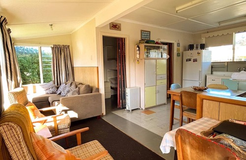Matapouri House | Kiwi Classic - Matapouri Bay