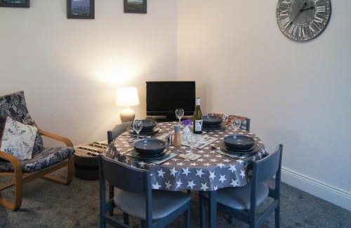Amble House | Kiwi Corner
