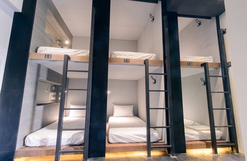 West District Hotel | Kiwi Express Hotel - Taichung Station Branch II