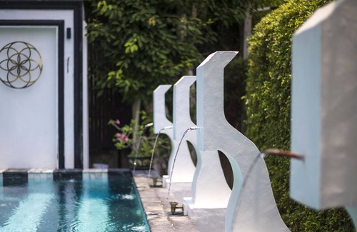 Su Thep Villa | KJORN Mansion - Live like a King - Serviced Villa - 10 min to Nimman/Old City