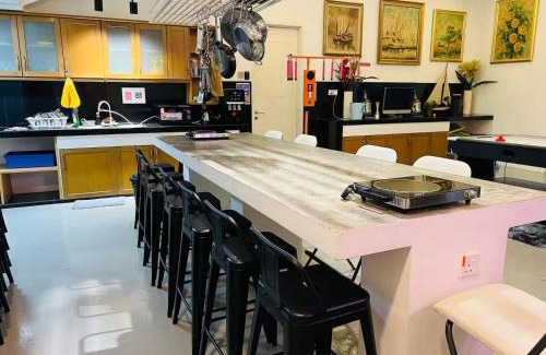 Kuala Lumpur Villa | KL 5KM MidValley Karaoke Bungalow38Pax 20Cars